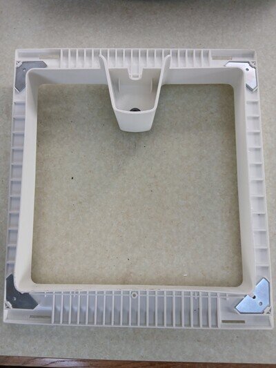 Fiamma Crystal Caravan Roof Light Vent 28 Frame Fiamma Crystal Caravan Roof Light Vent 28 Frame