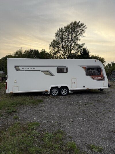 2014 Bailey Unicorn Barcelona 4 Berth 2014 Bailey Unicorn Barcelona 4 Berth