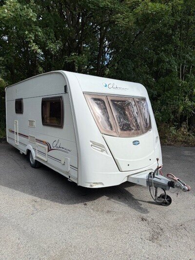 Lunar Clubman 475-2 Caravan 2 berth 2005 Lunar Clubman 475-2 Caravan 2 berth 2005