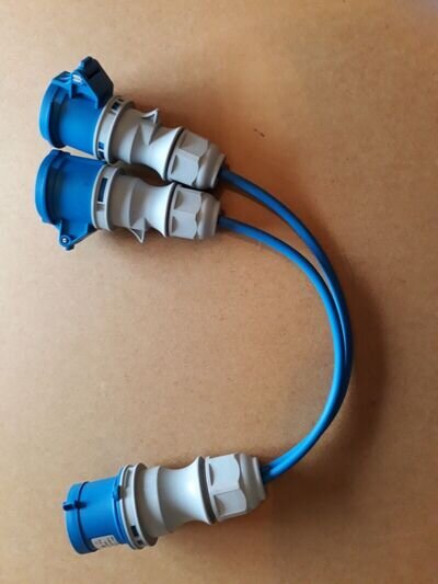 32 Amp plug to 2 x twin 16 sockets 1.5mm Cable 240v IP44 rated 32 Amp plug to 2 x twin 16 sockets 1.5mm Cable 240v IP44 rated