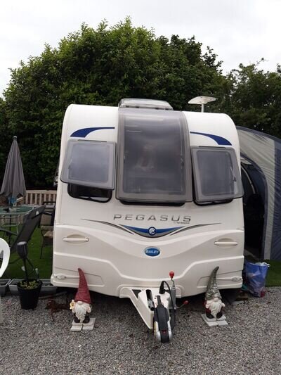 LAST CHANCE BARGAIN Fixed bed 4 berth caravan 2015 LAST CHANCE BARGAIN Fixed bed 4 berth caravan 2015