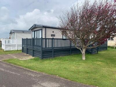Cheap Holiday Homes on the SUNNIEST 5 * South Coast Holiday Park In The UK! Cheap Holiday Homes on the SUNNIEST 5 * South Coast Holiday Park In The UK!