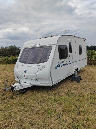 Caravan Ace Jubilee Envoy 4 Berth Fixed Bed Lightweight