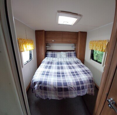 ELDDIS AFFINITY 550 2014 MODEL 4 BERTH FIXED ISLAND BED TOURING CARAVAN
