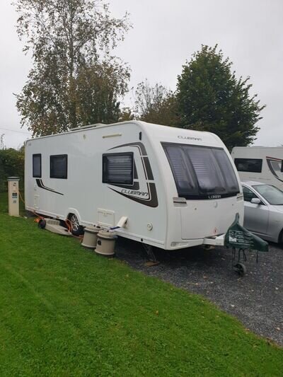 Lunar Clubman SE 4 Berth Caravan - Full length Awning Lunar Clubman SE 4 Berth Caravan - Full length Awning