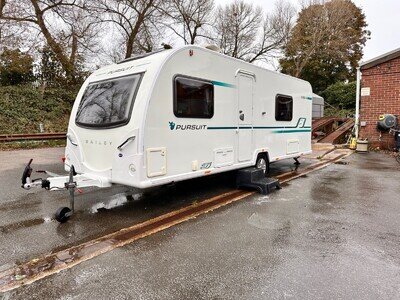 Bailey Pursuit 530/4 2017 Fixed Bed End Washroom Awning Motor Mover