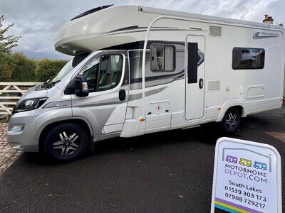 Auto-trail Tracker EB Automatic 2020 FIAT 2.3 FSH 4 berth French double bed