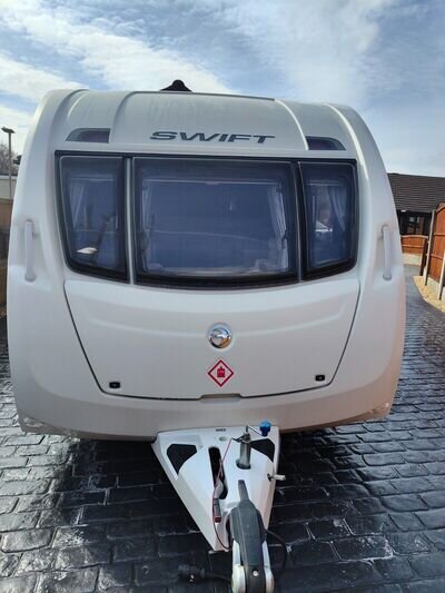 Challenger Sport 2 berth Caravan 2012 Challenger Sport 2 berth Caravan 2012