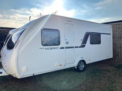 2014 SWIFT ACE VICEROY ~ 4 BERTH FIXED BED OR DINETTE CARAVAN ~IT IS STUNNING !!