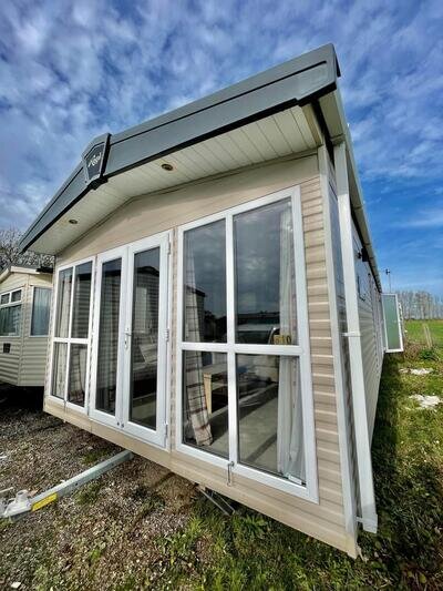 Seaside Luxury Caravan On South Coast CALL TOM W 07979127855 Seaside Luxury Caravan On South Coast CALL TOM W 07979127855