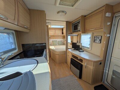 Abbey 418 GTS 2007 4 Berth Fixed Bed