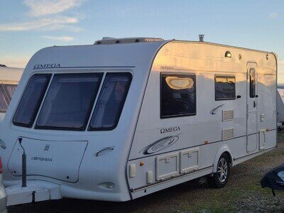 Compass Omega 524 2008 4 berth caravan + motor mover + awning