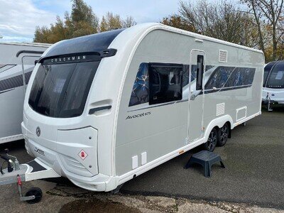 NOVEMBER SALE - 2025 Coachman Avocet 675 Xtra Island Fixed Bed - WAS £32995