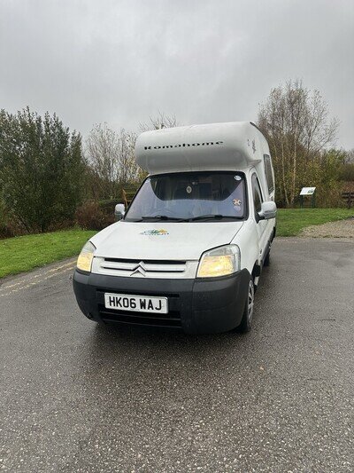 Romahome Duo Outlook Exclusive 2006 Campervan/Motorhome 4 Travelling Seat Belts