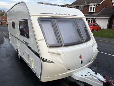 SWIFT GTS 215 2 BERTH