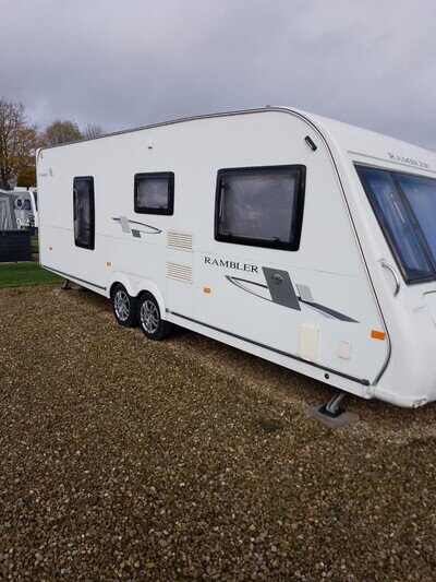 Compass Rambler 4 Berth Twin axle 2009 Touring caravan *Fixed bed*