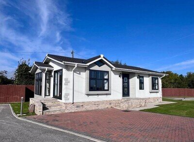 Stately Albion Windsor in Tadcaster - Lodge / Caravan