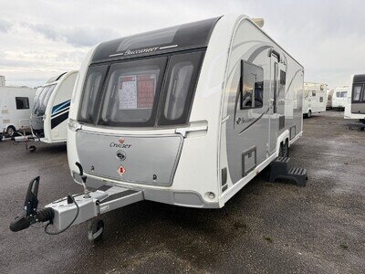 4 BERTH BUCCANEER CRUISER 2017 FIXED ISLAND BED TWIN AXLE&FITTED WITH A MOVER