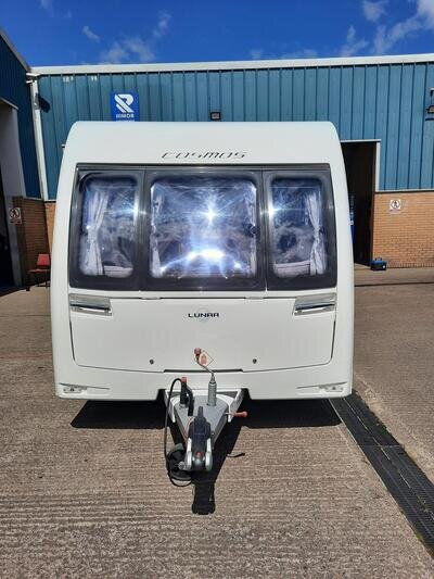 Lunar COSMOS 524 Limited Edition 4 Berth tourer 2015 Lunar COSMOS 524 Limited Edition 4 Berth tourer 2015
