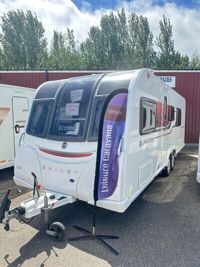 BAILEY UNICORN BARCELONA, 2016 MODEL, 4 BERTH, FIXED BED!!!