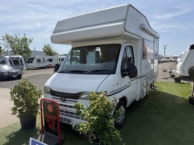 4 BERTH ELDDIS AUTOQUEST 100 COMPACT 2001 ON A PEUGEOT CHASSIS 2.2 HDI&12MON MOT