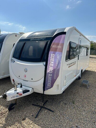SWIFT ACE AWARD GLOBETROTTER, 2020 MODEL, 4 BERTH, FIXED ISLAND BED!!!