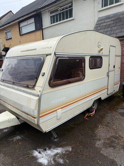 Avondale Pearle Adonis 1990- used touring caravans for sale 4 berth