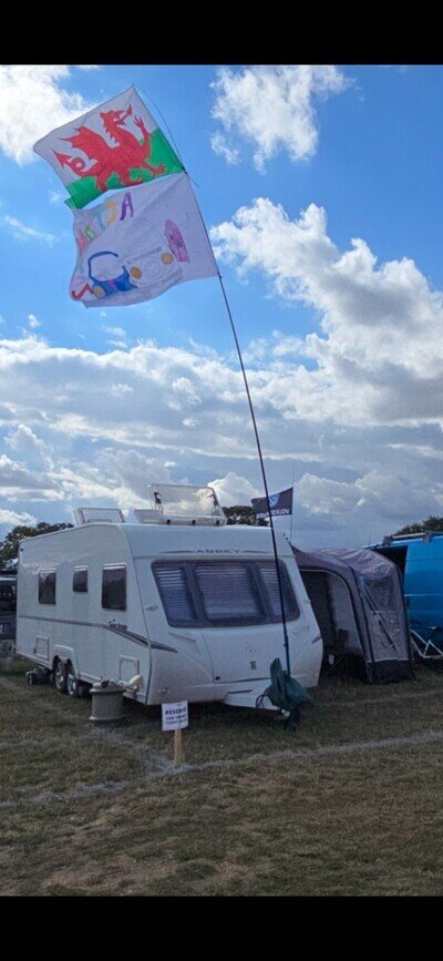2009 Abbey Spectrum 4 Berth twin Axle Touring Caravan with tons of extras!