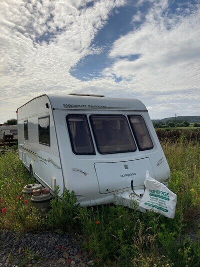 Tourer Caravan Magnum Compass 2006 fixed bed