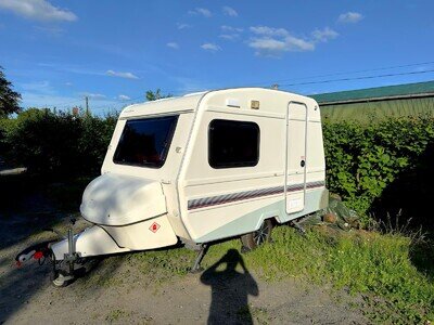 Freedom Sunseeker 2014 Touring Caravan - Excellent Condition (3 Berth)