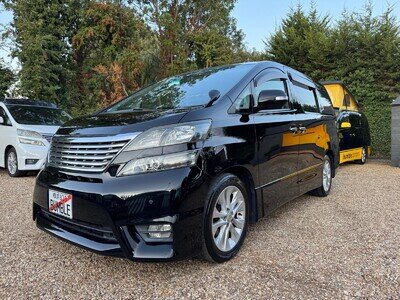 Toyota Alphard Vellfire 3.5 V6 Campervan Small Camper | Day Van | Bumble Campers