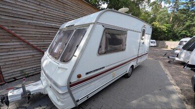 Lunar STELLAR 400 - 2002 - 2 BERTH - END KITCHEN - MOTOR MOVER