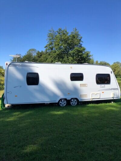 Luna delta ti island bed caravan Luna delta ti island bed caravan