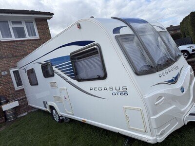 Bailey Pegasus GT65 Rimini Caravan 2014. 4 Berth. Twin Beds. Motor Mover. Havant