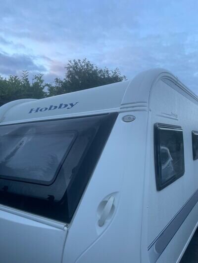 4 berth caravan with motor mover 4 berth caravan with motor mover