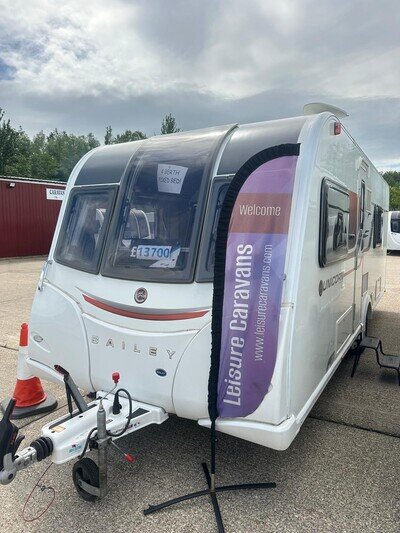 BAILEY UNICORN VALENCIA, 2015 MODEL, 4 BERTH, FIXED BED!!!