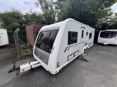 BUCCANEER SCHOONER 2016 MODEL 4 BERTH FIXED BED TWIN AXLE CARAVAN