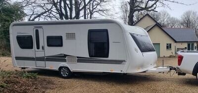 HOBBY CARAVAN 575VIP. MOTORMOVER. LEASURE BATTERY, 12V OFF GRID ELECTRICS. 240V HOBBY CARAVAN 575VIP. MOTORMOVER. LEASURE BATTERY, 12V OFF GRID ELECTRICS. 240V
