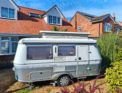 Eriba Triton 430 Touring – Classic Lightweight 3-Berth Pop-Top Caravan