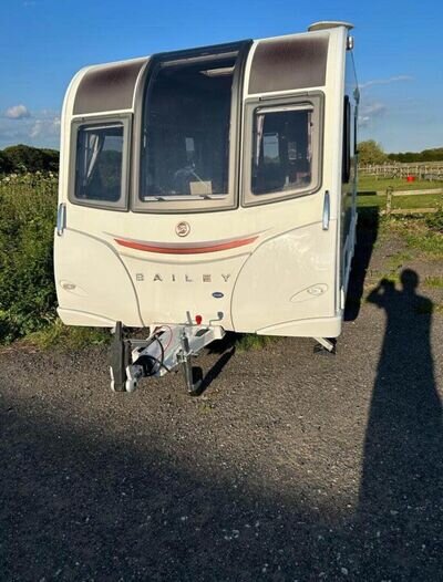 Bailey Unicorn Seville 2015 2 berth caravan * Bailey Unicorn Seville 2015 2 berth caravan *