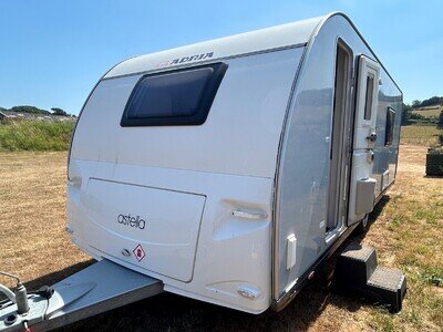 ADRIA ASTELLA 613HT - 2012 -FIXED SINGLE BEDS - UNIQUE FRONT SPANNING KITCHEN