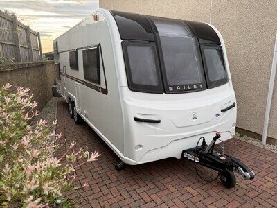 Bailey Unicorn Segovia 2020 6 Berth Touring Caravan Immaculate Twin Axle 1 Owner