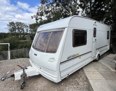 Lunar Lexon Eb Caravan 4 Berth Fixed Bed