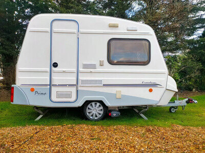 Freedom Jetstream 2 Berth with bathroom and new auto engage motor mover
