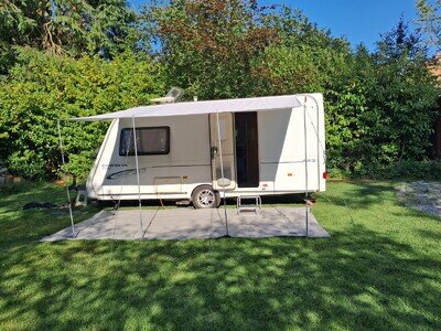 Compass Corona Club 482 2 Berth Touring Caravan with motor mover + many extras