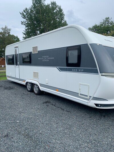 2014 5 BERTH HOBBY 645 VIP FIXED BED TWIN AXLE MOTOR MOVER