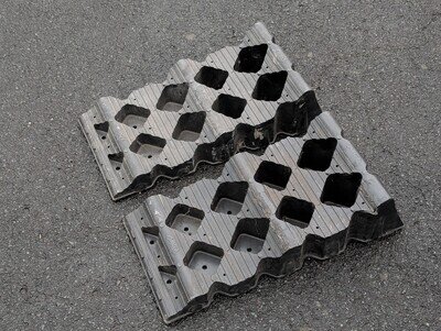Milenco MGI Caravan Motorhome Wheel Levelling Ramps - Pair | Heavy Duty