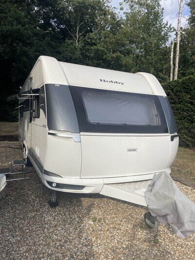Hobby 660 WFC Twin Axle Fixed Bed End Bathroom Full Shower Immaculate Condition
