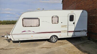 Swift celeste 4 berth lightweight touring caravan with awning & extras
