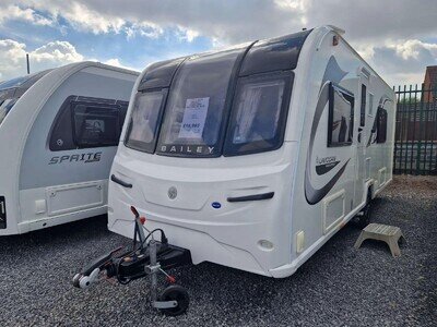 2020 Bailey Unicorn Valencia BLK Used Caravan